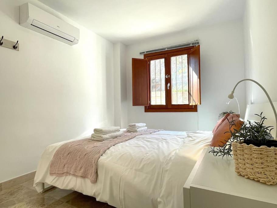 Navigolf La Cala De Mijas, Scandinavian Style 3 Bed Townhouse By Solrentspain. Vakantiehuis *